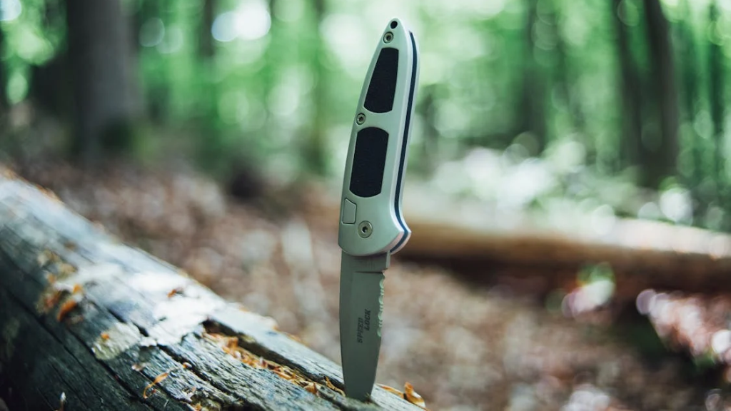 10 Essential Wilderness Survival Tools 1 Wilderness Survival Tools List Knife